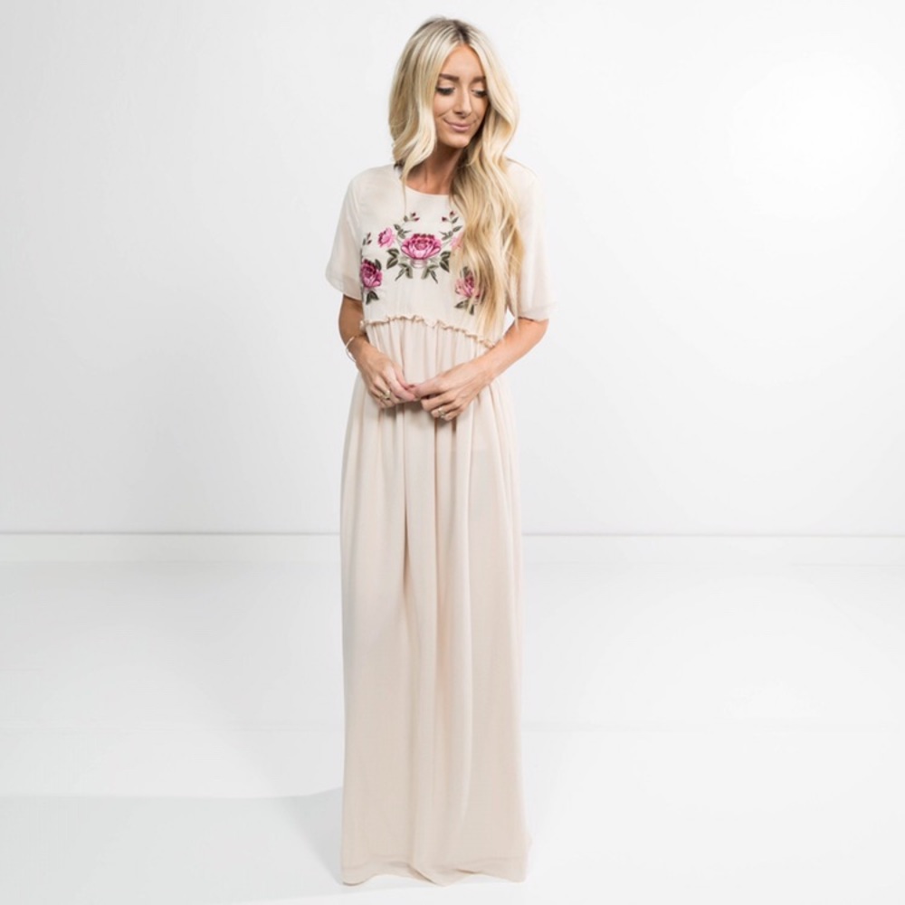 Lilee Embroidered Maxi Dress